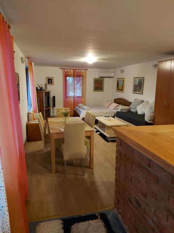 Studio Apartman Kotro Beli Manastir Dış mekan fotoğraf